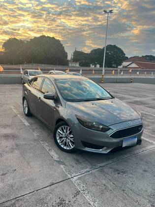 FORD FOCUS 2.0 SE SEDAN 16V FLEX 4P POWERSHIFT FORD FOCUS 2.0 SE SEDAN 16V FLEX 4P POWERSHIFT